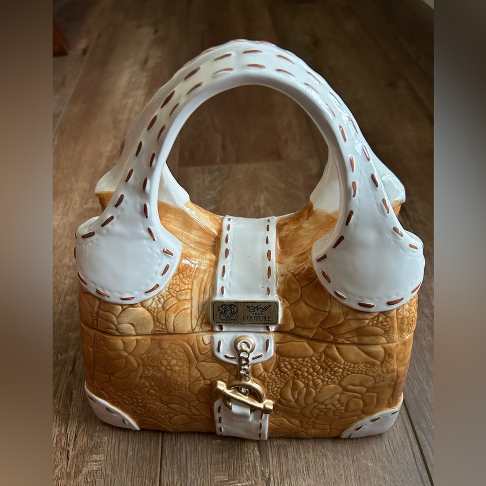 Davids Cookies Ceramics Purse-Shaped Cookie Jar Couture.